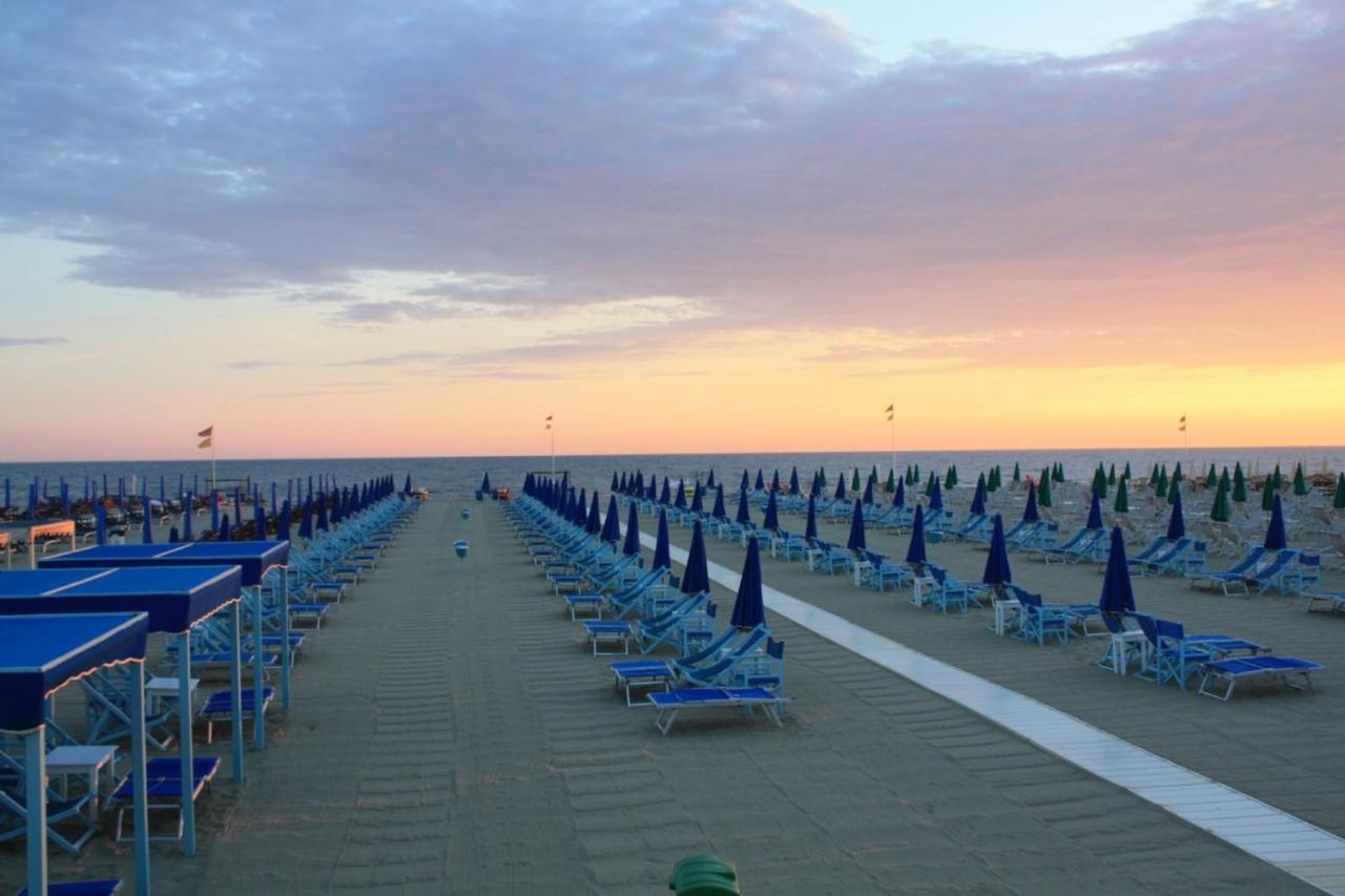 VI Suites Viareggio Luaran gambar