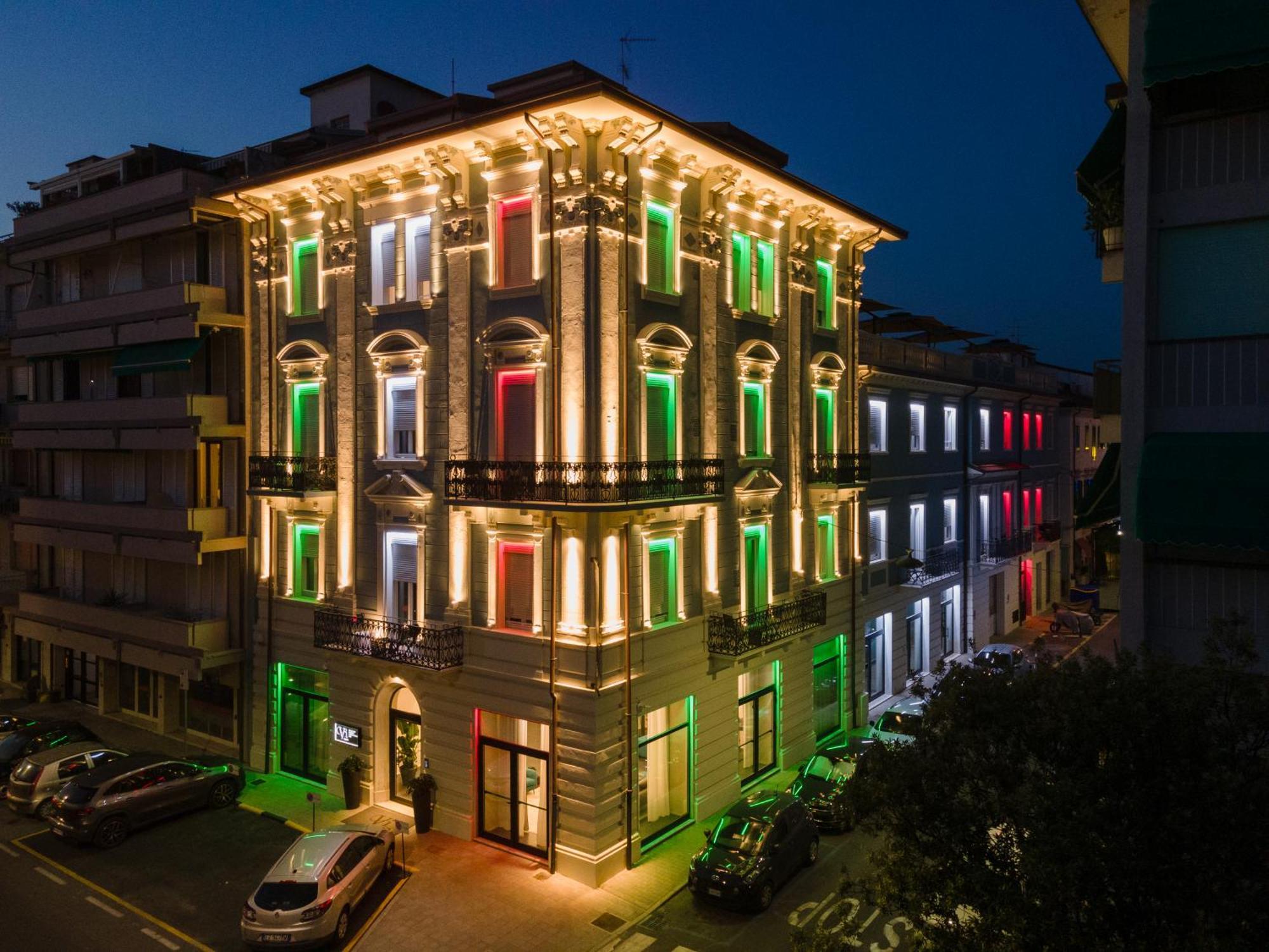 VI Suites Viareggio Luaran gambar