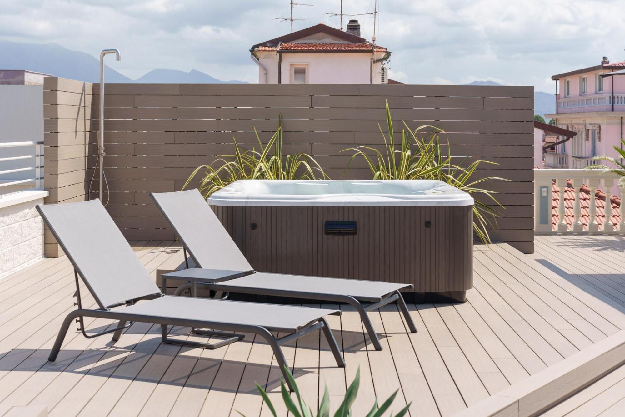 VI Suites Viareggio Luaran gambar