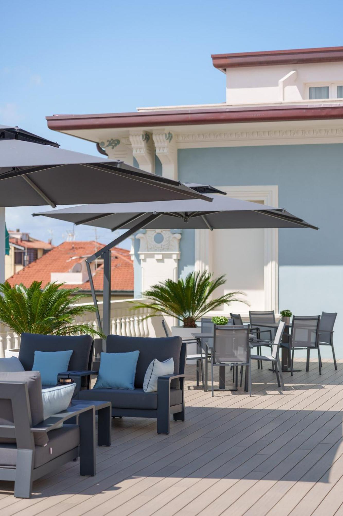 VI Suites Viareggio Luaran gambar