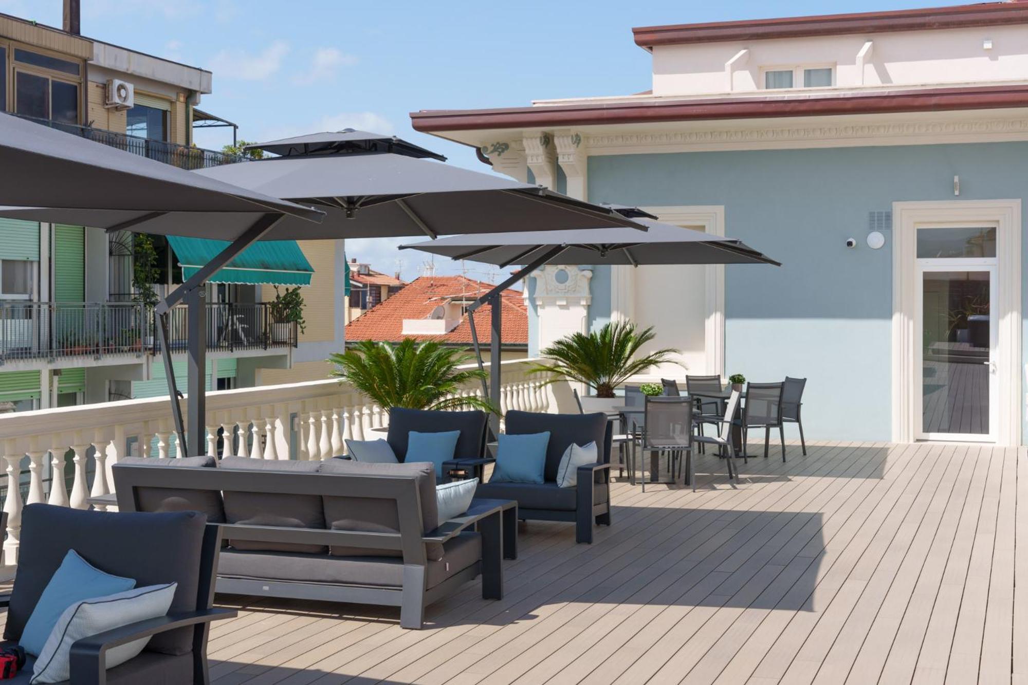 VI Suites Viareggio Luaran gambar